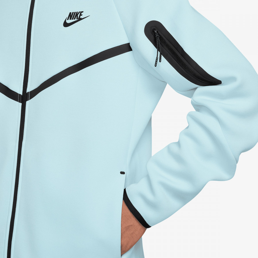 NIKE KAPUCAR Tech 