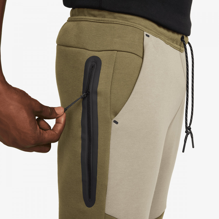 NIKE SPODNJI DELI TRENIRKE Tech 