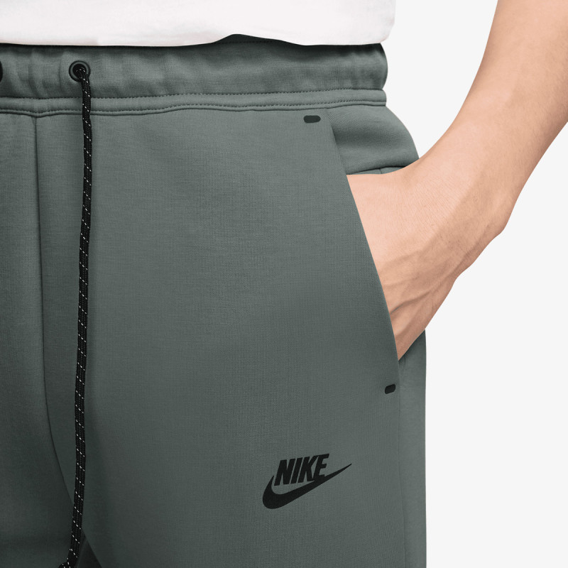 NIKE SPODNJI DELI TRENIRKE M NK TCH FLC JGGR 