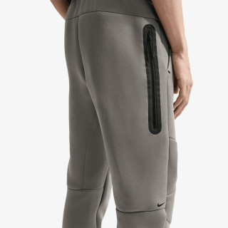 NIKE SPODNJI DELI TRENIRKE M NK TCH FLC JGGR 