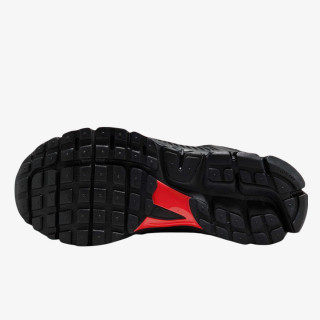 NIKE Superge Zoom Vomero 5 