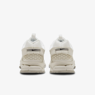 NIKE Superge NIKE ZOOM VOMERO ROAM 