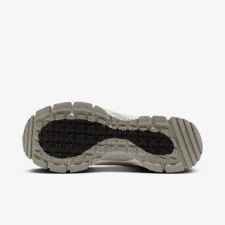 NIKE Superge NIKE ZOOM VOMERO ROAM 