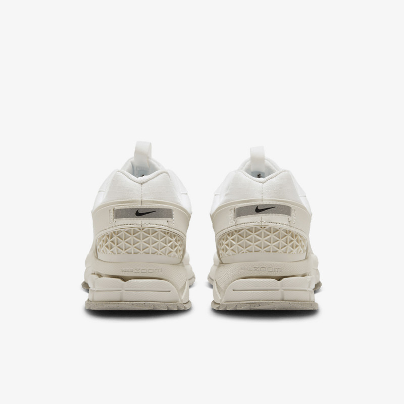 NIKE Superge NIKE ZOOM VOMERO ROAM 