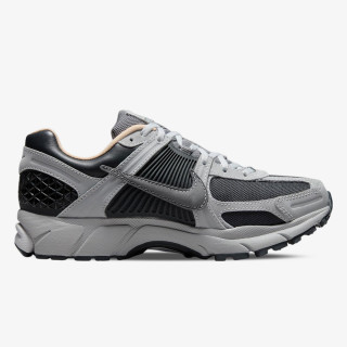 NIKE Superge NIKE ZOOM VOMERO 5 CN 