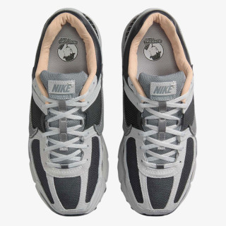 NIKE Superge NIKE ZOOM VOMERO 5 CN 