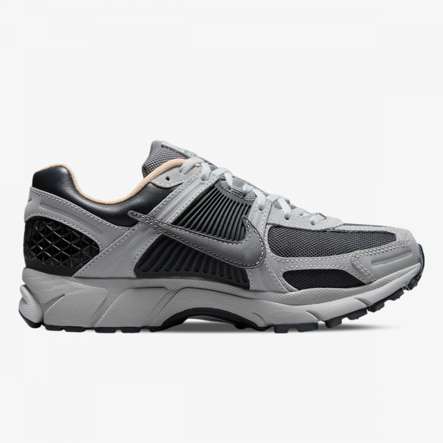 NIKE Superge NIKE ZOOM VOMERO 5 CN 