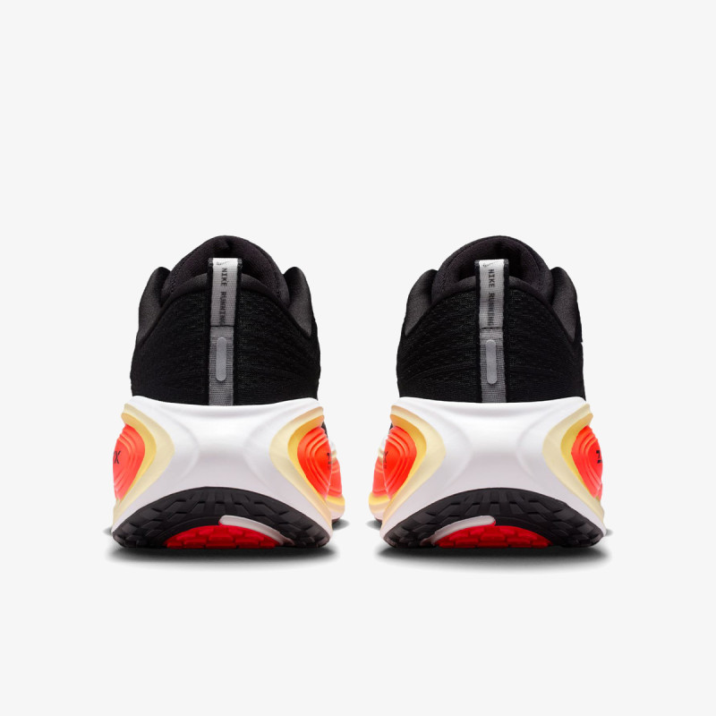 NIKE Superge Vomero Plus 
