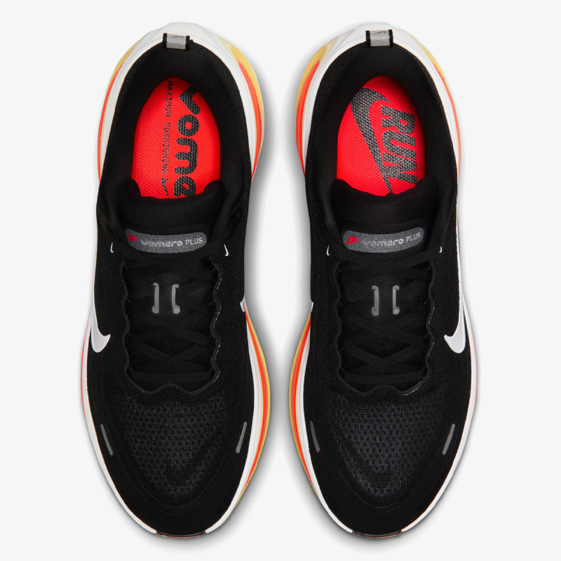 NIKE Superge Vomero Plus 