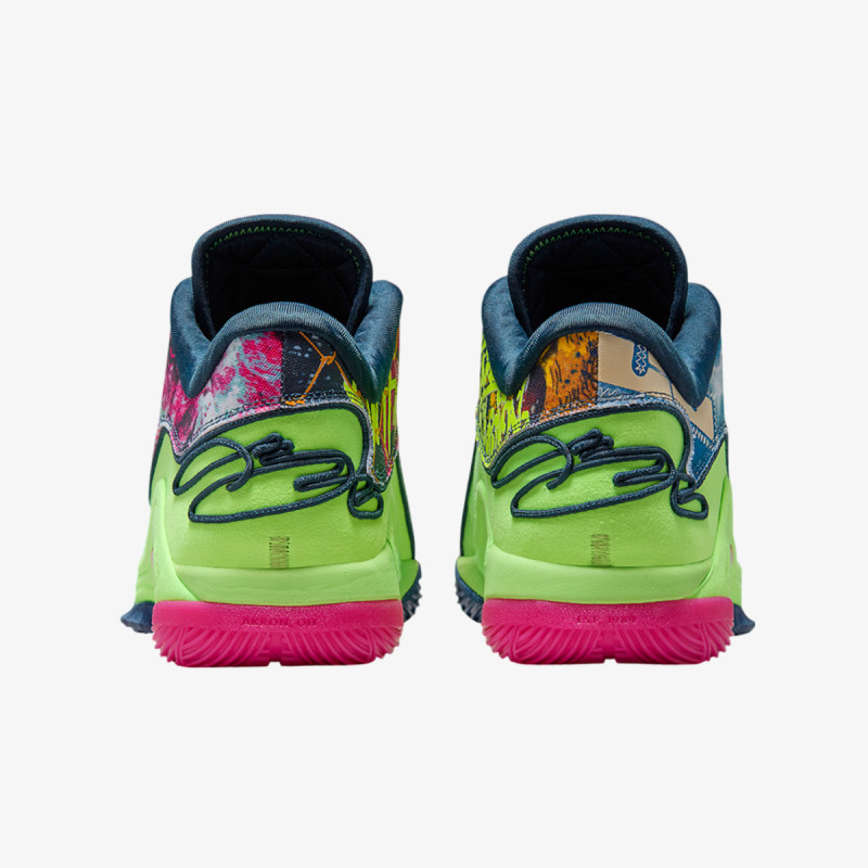 NIKE Superge LEBRON XXII BW 