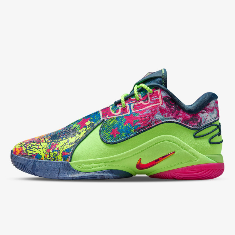 NIKE Superge LEBRON XXII BW 