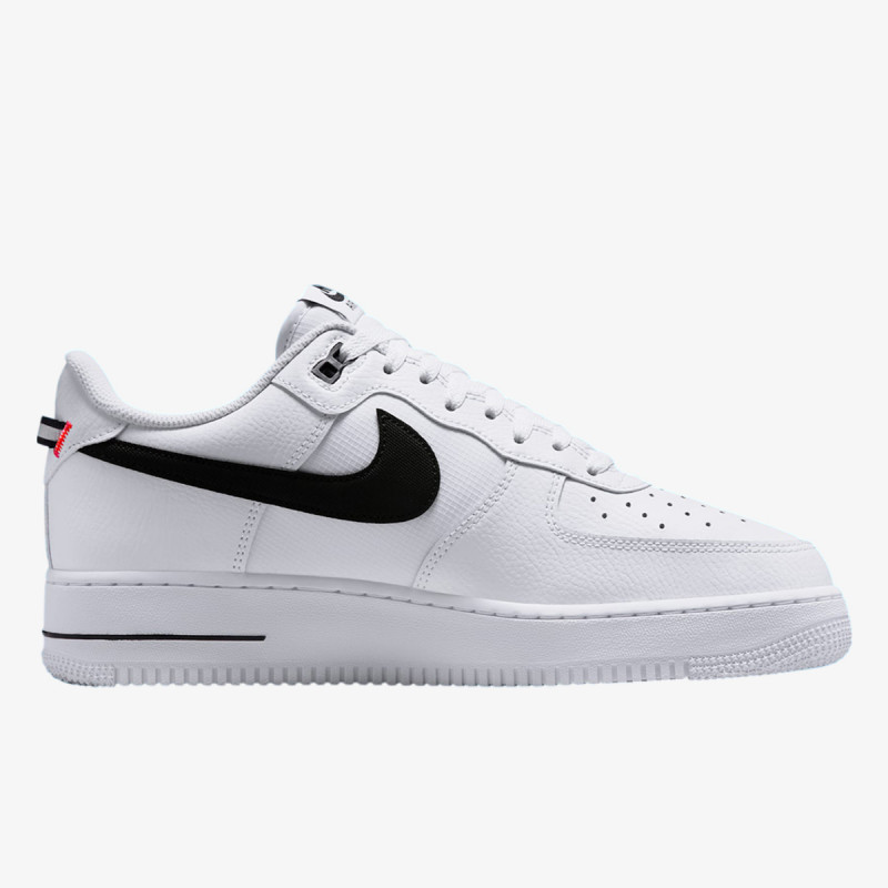 NIKE Superge NIKE AIR FORCE 1 '07 LV8 L 