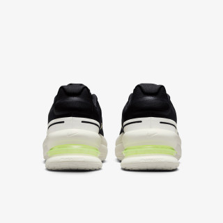 NIKE Superge Air Zoom Upturn SC 