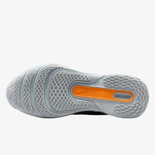 NIKE Superge Air Zoom Upturn SC 