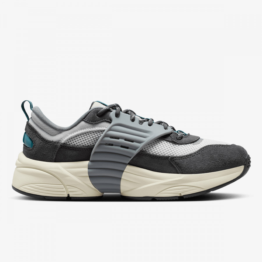 NIKE Superge JORDAN TRUNNER O/S 