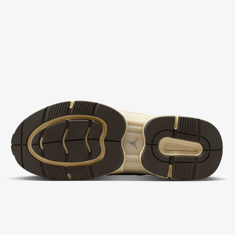 NIKE Superge JORDAN TRUNNER O/S 