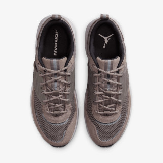 NIKE Superge JORDAN TRUNNER O/S 