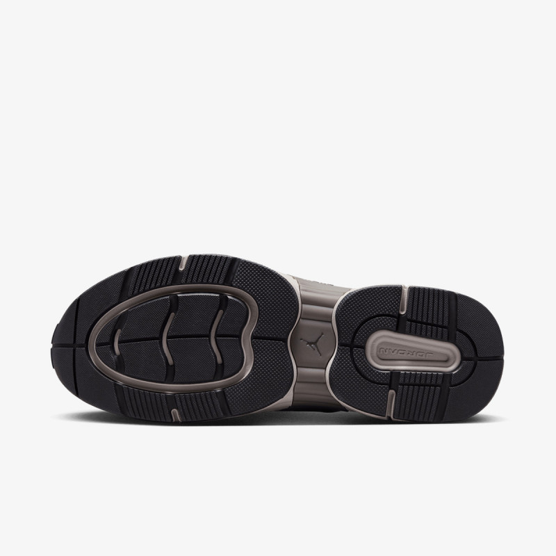 NIKE Superge JORDAN TRUNNER O/S 
