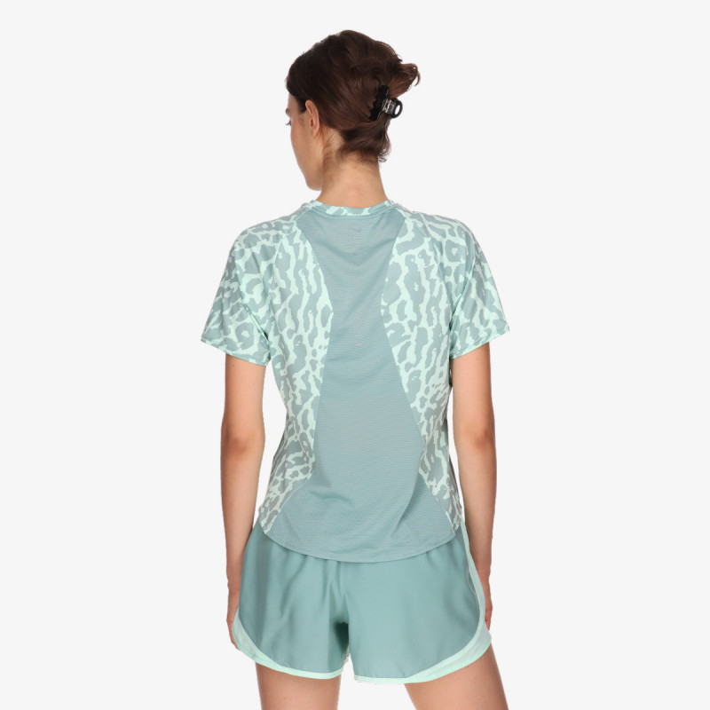NIKE KRATKA MAJICA Swift 