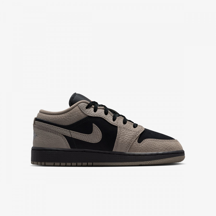 NIKE Superge AIR JORDAN 1 LOW SE (GS) 