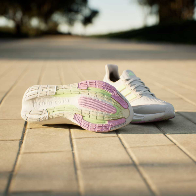 adidas Superge ULTRABOOST LIGHT W 