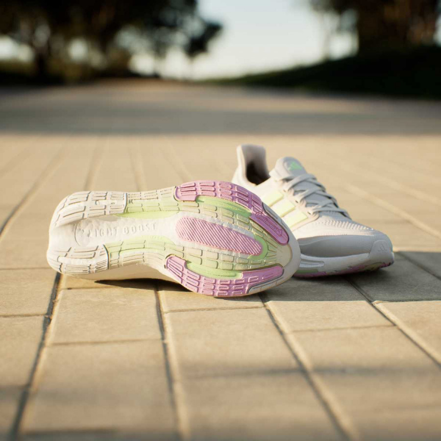 adidas Superge ULTRABOOST LIGHT W 