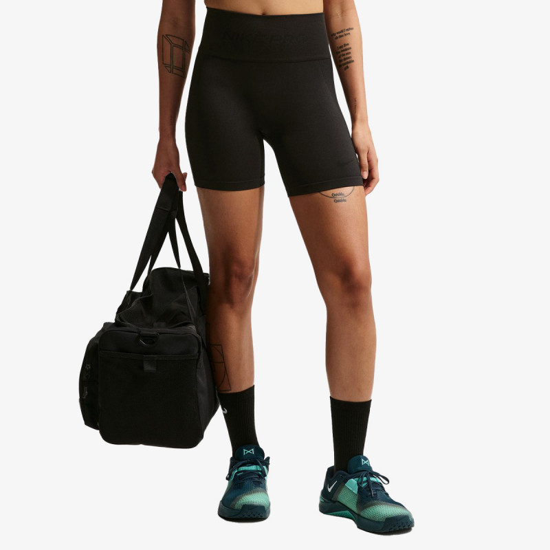 NIKE KRATKE HLAČE Pro 