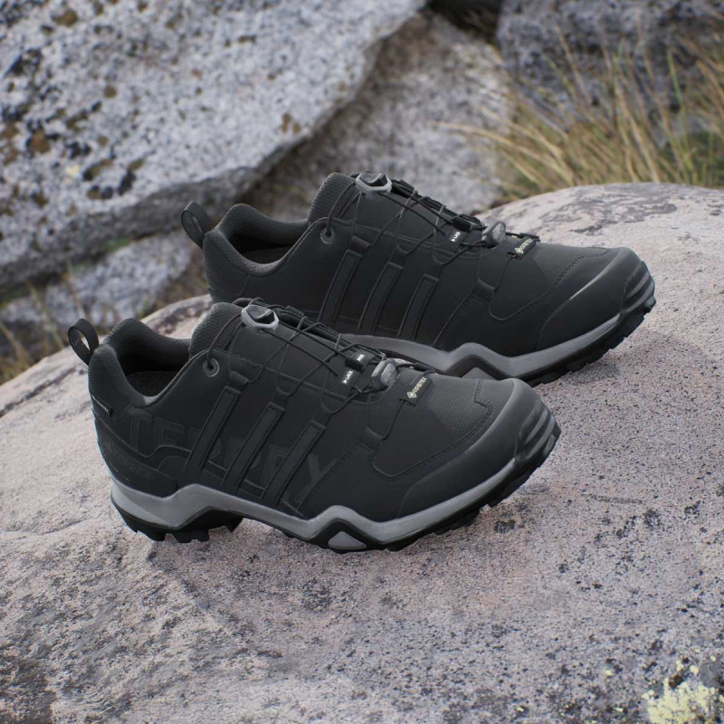 adidas Superge Terrex Swift R2 