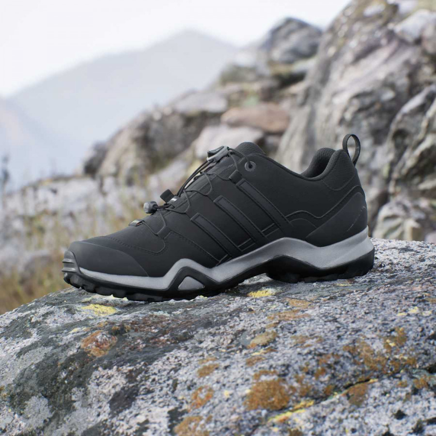 adidas Superge Terrex Swift R2 