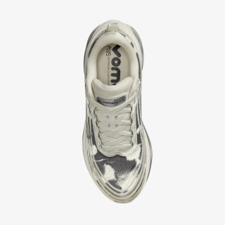 NIKE Superge Vomero Plus SE 