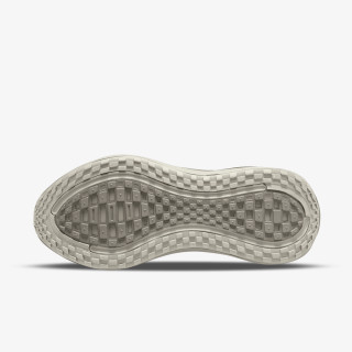 NIKE Superge Vomero Plus SE 