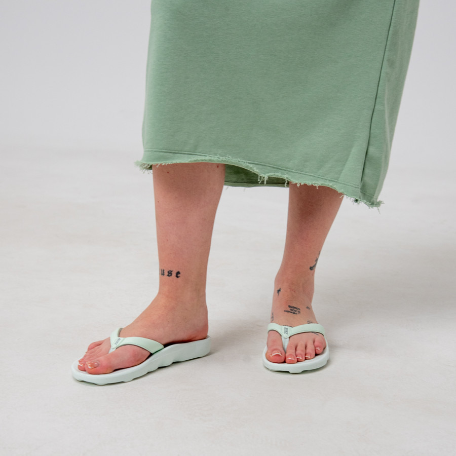 NIKE Japonke W NIKE MARINA 