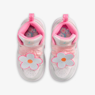 NIKE Superge Jordan 1 Mid SE 