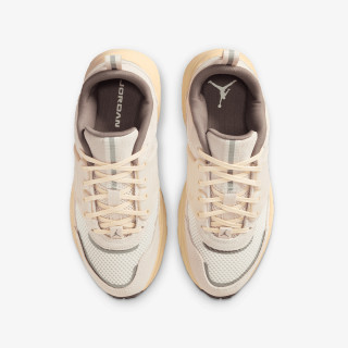 NIKE Superge JORDAN TRUNNER O/S BG 