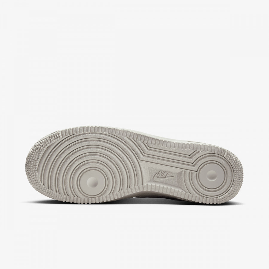 NIKE Superge W NIKE AIR FORCE 1 LO SR 