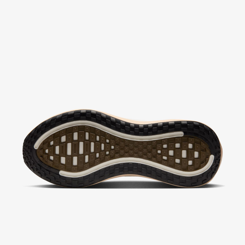 NIKE Superge Vomero Plus 