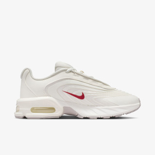 NIKE Superge Fire 
