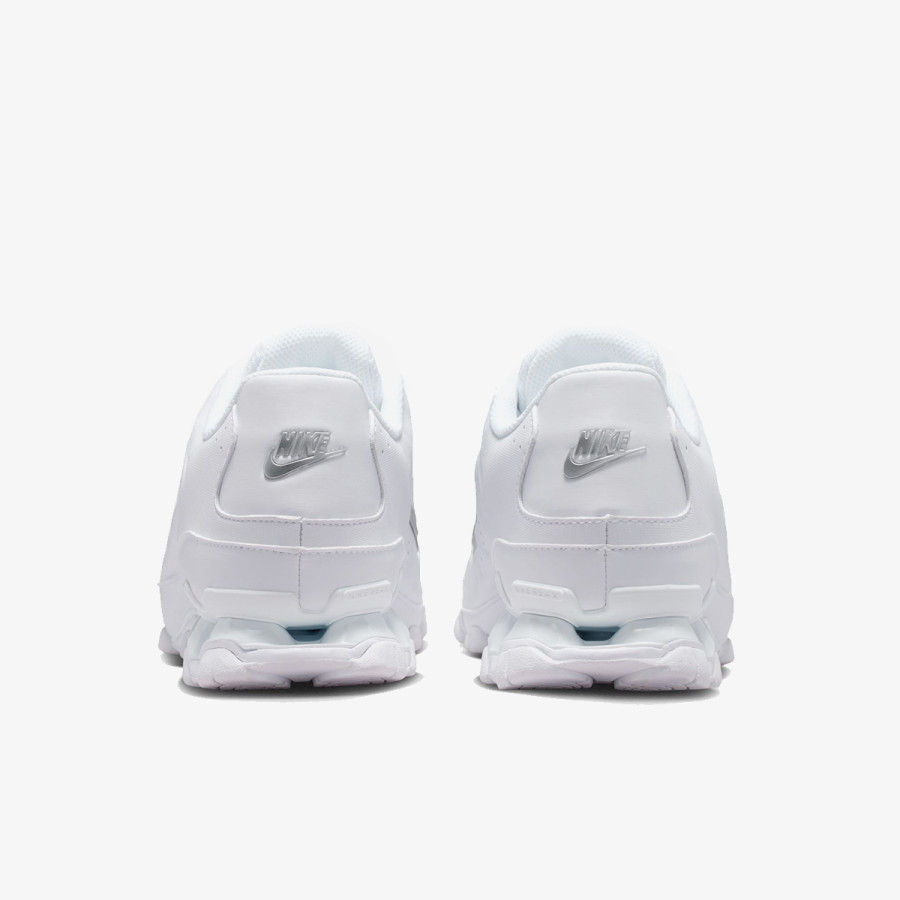 NIKE Superge Reax 8 