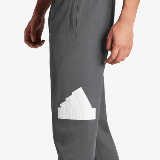 adidas SPODNJI DELI TRENIRKE Future Icons Badge of Sport 