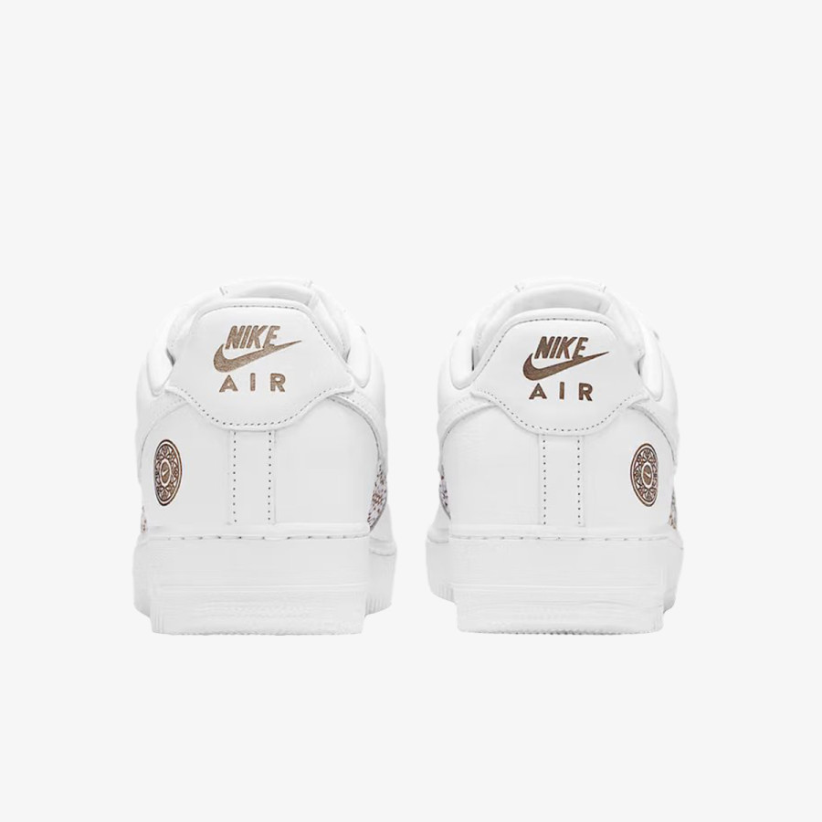 NIKE Superge NIKE AIR FORCE 1 '07 LV8 