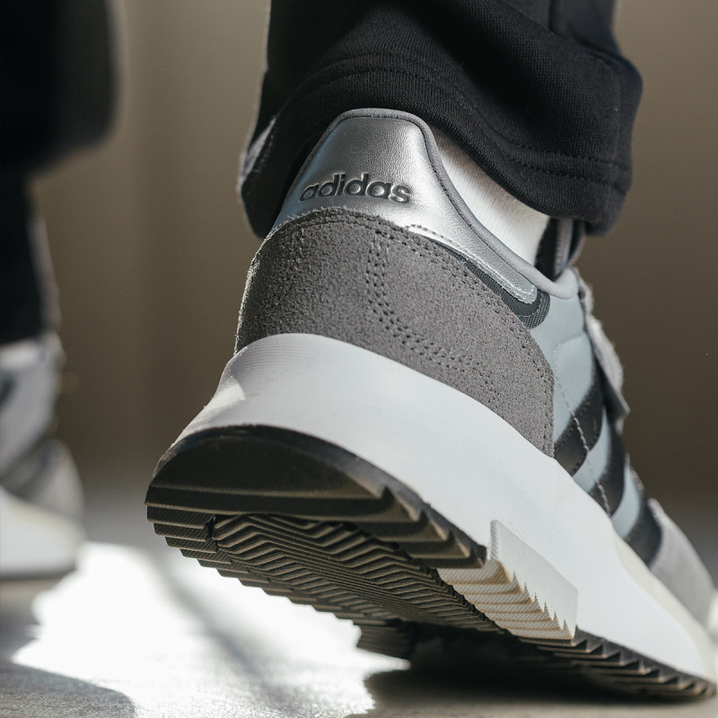 adidas Superge Retropy F2 