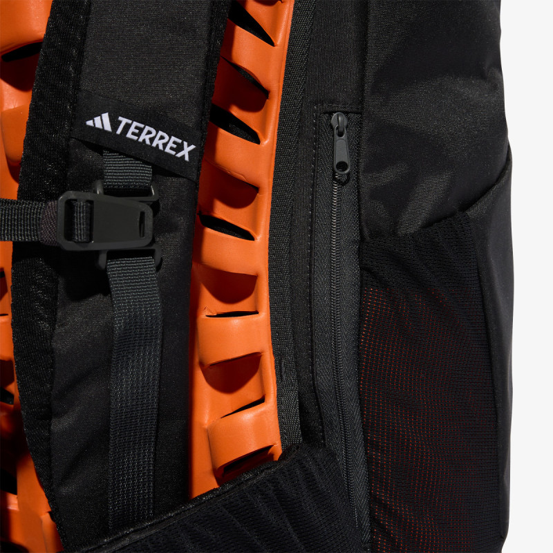 adidas Nahrbtnik Terrex Xploric 