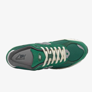 NEW BALANCE Superge 2002R 