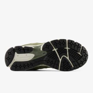 NEW BALANCE Superge 2002R 