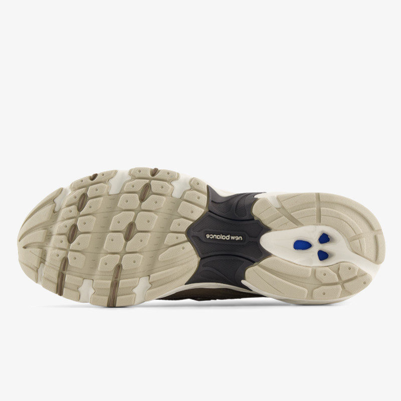 NEW BALANCE Superge 740 