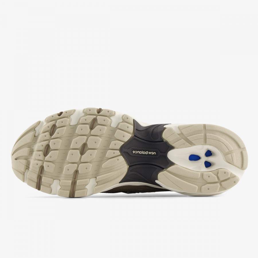 NEW BALANCE Superge 740 