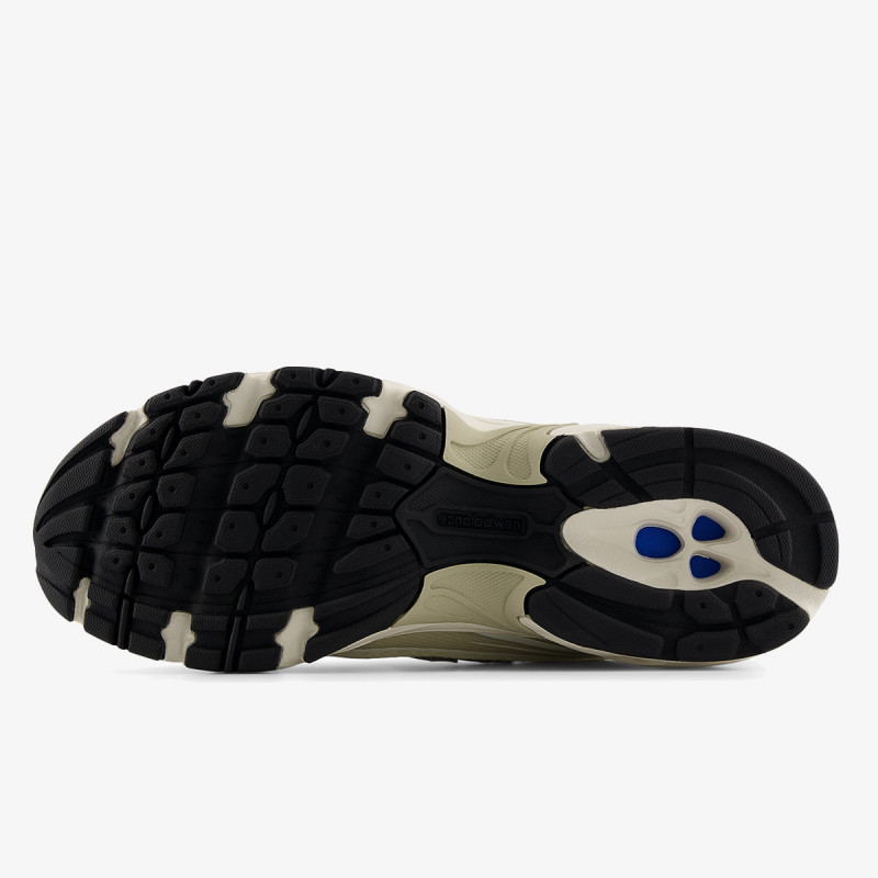 NEW BALANCE Superge 740 