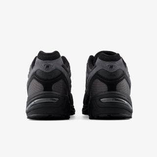 NEW BALANCE Superge 880 